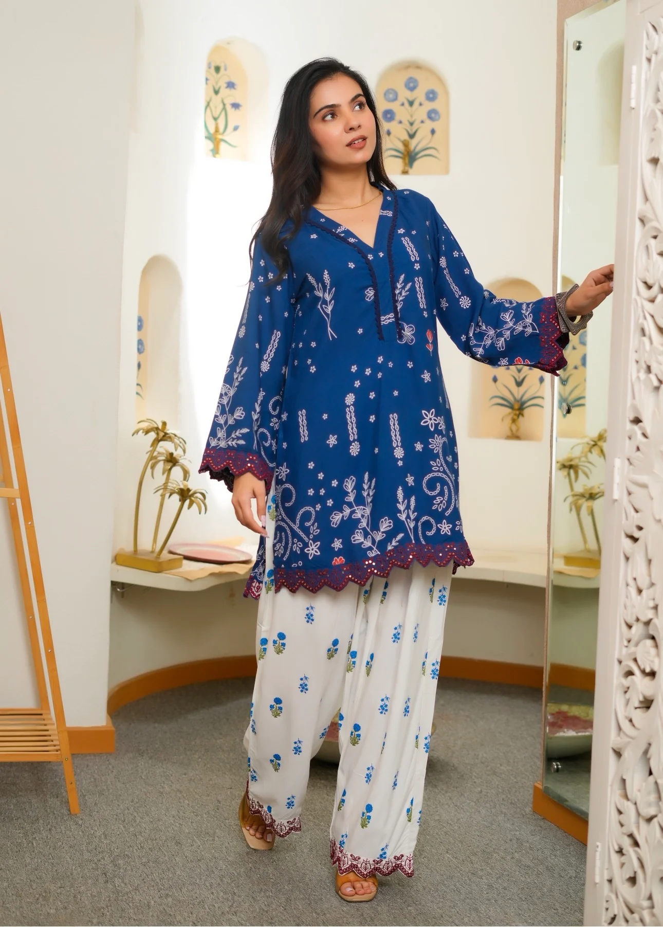 Indico farshi suit - Image 3