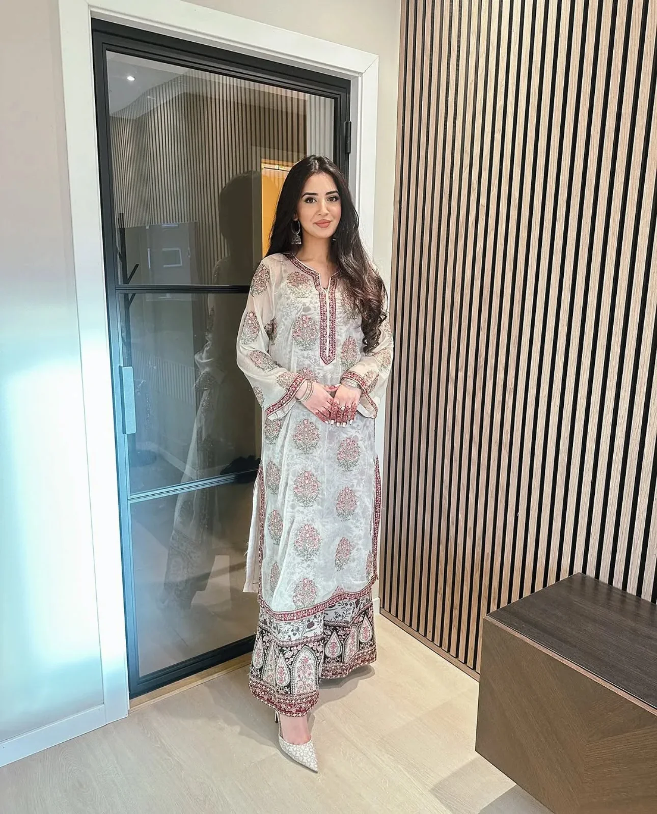 Organza white suit with Duppta - Image 5