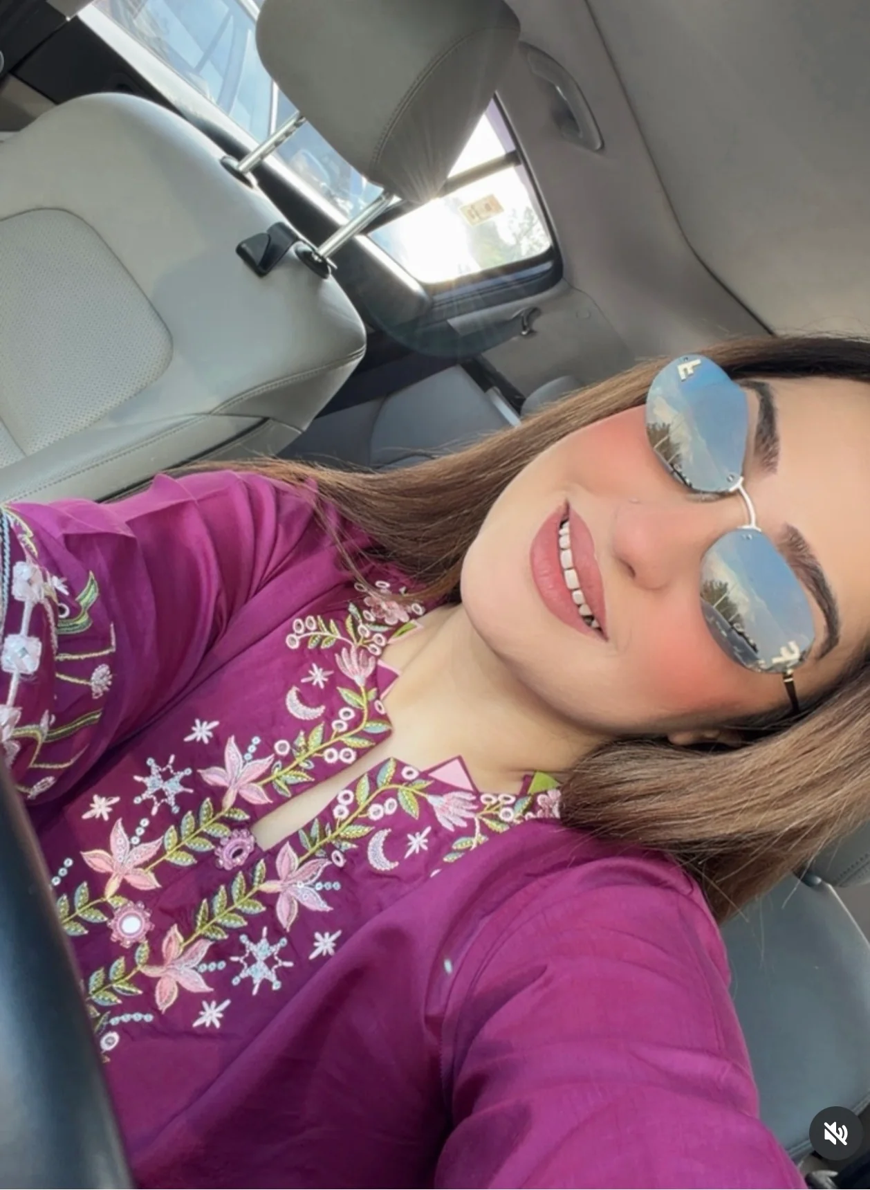 Rang-E-Malka Premium Farsi Set - Image 7
