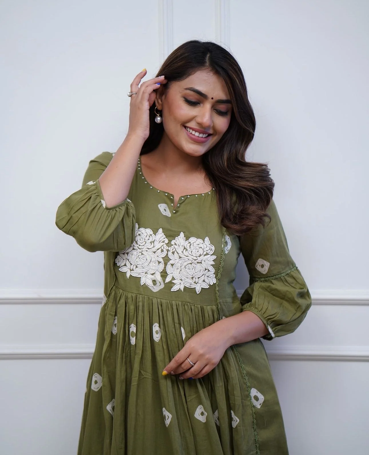Womens  comfortable and look classy pure mul mul cotton pant set with work detailing Green - Image 4