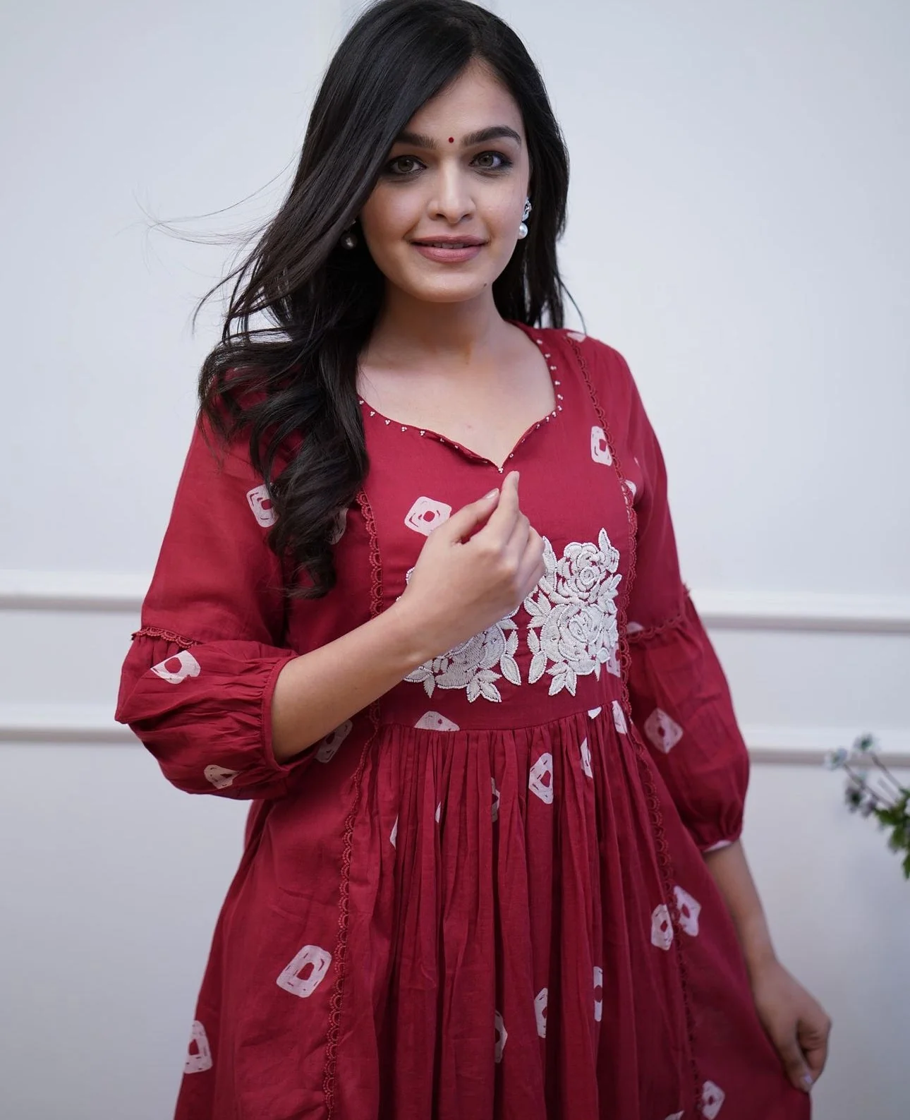 Womens comfortable and look classy pure mul mul cotton pant set with work detailing Red - Image 4