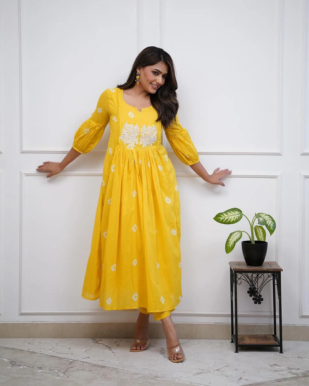 Yellow embroidered kurta set - Image 2