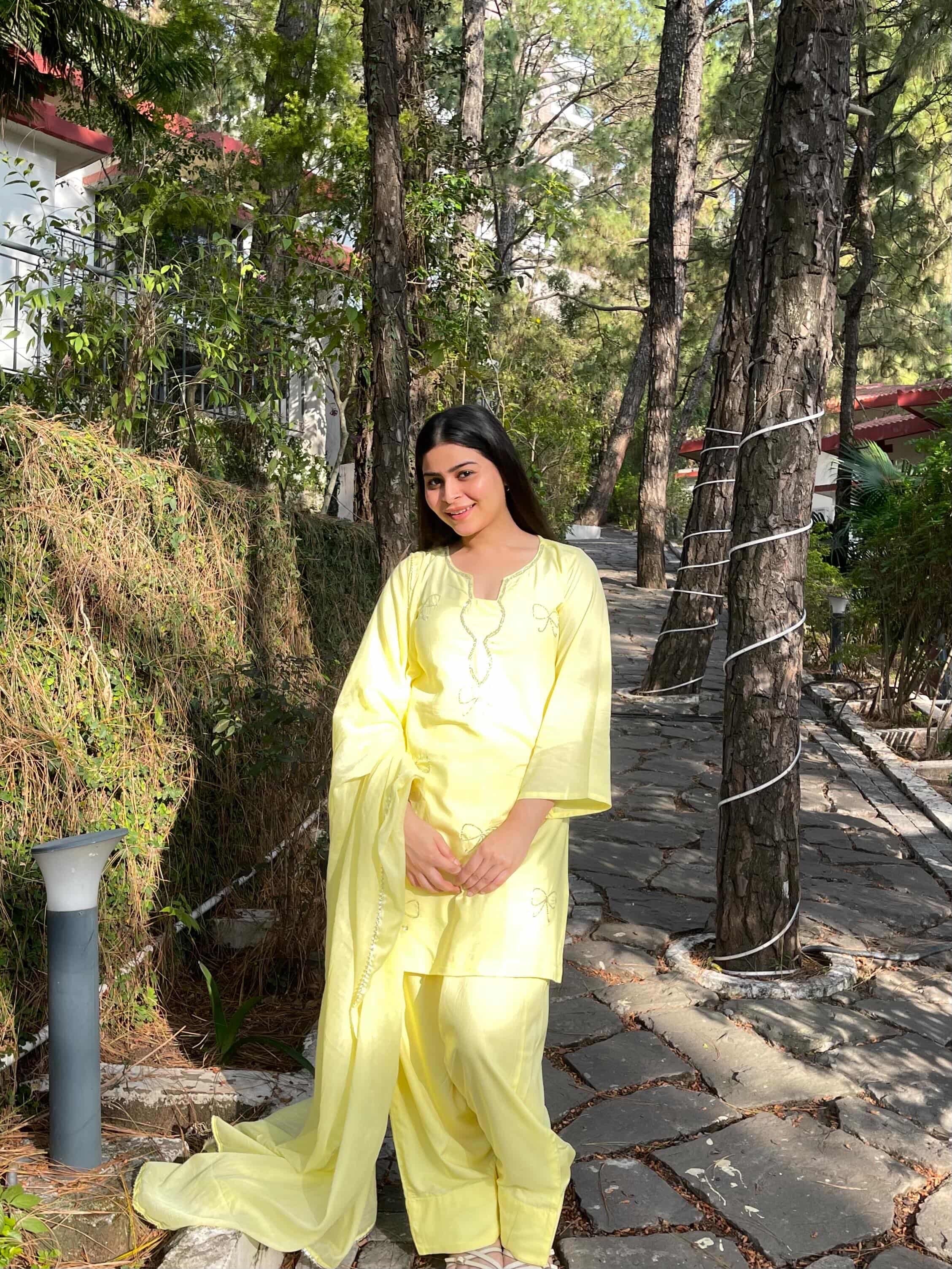 Yellow Farsi suit - Image 4